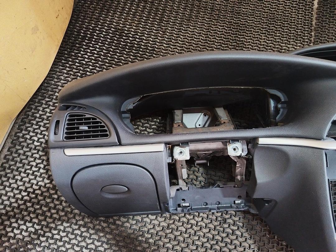 Панель передняя салона (торпедо) JEINC0 Citroen C5 купить