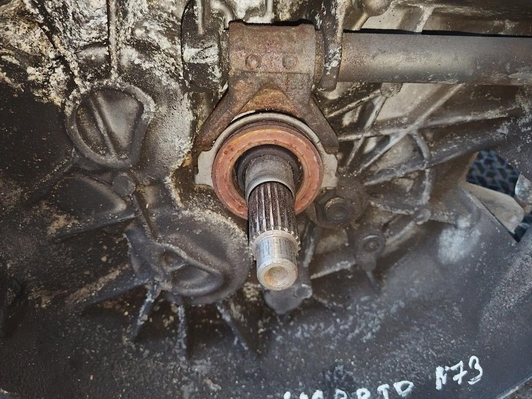 КПП механическая (МКПП) 5-ступенчатая C2DD36 Renault Laguna купить с доставкой