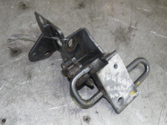 Петля двери передней левой 3VCSFT Volkswagen Touran купить в магазине запчастей бу