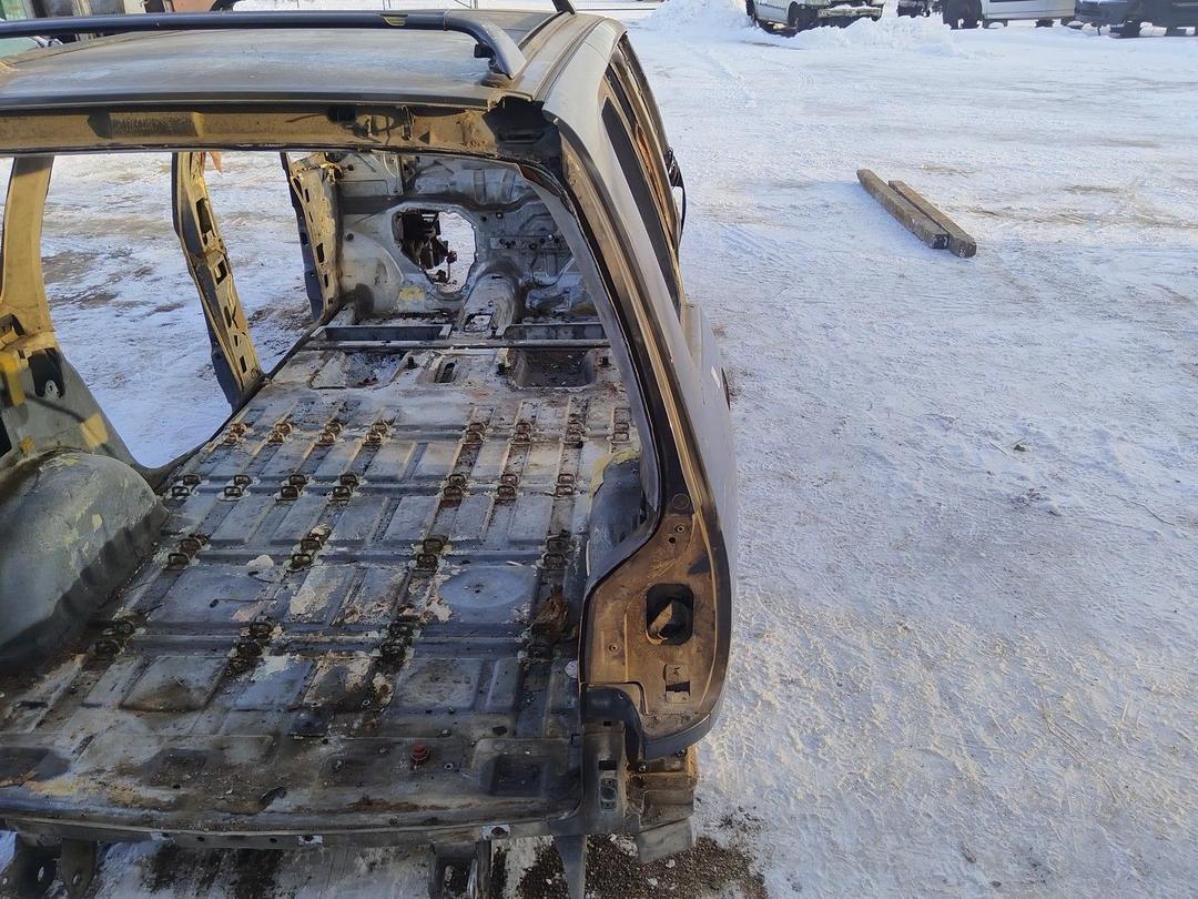 Крыло заднее правое W8T9Z2 Renault Espace купить с доставкой