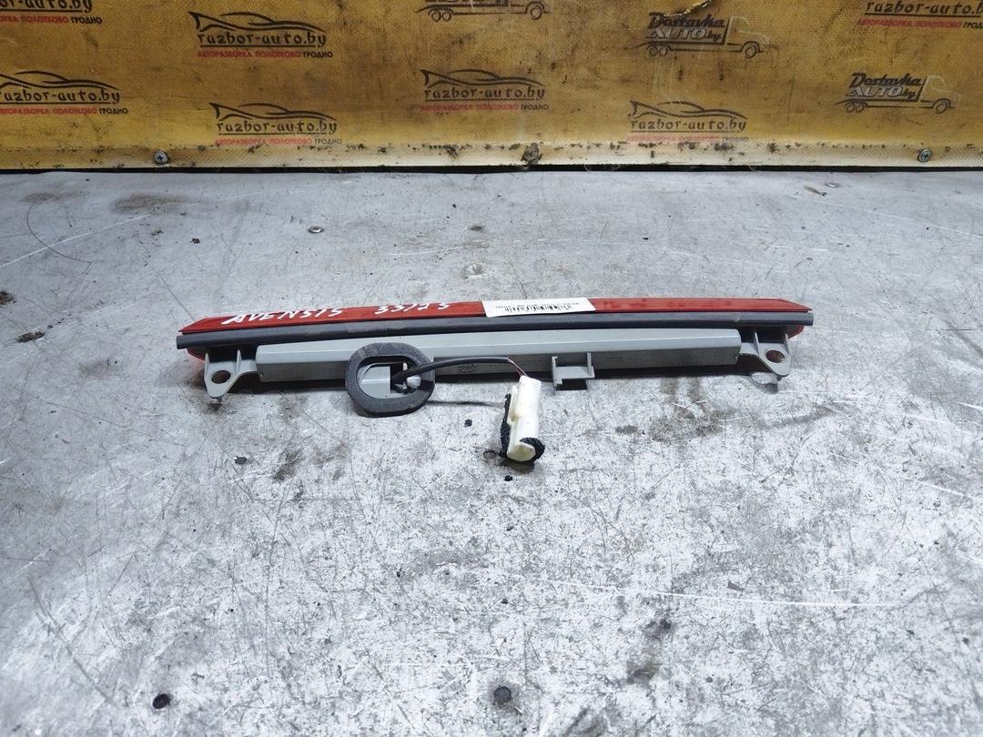 Стоп-сигнал UG7XT5 Toyota Avensis купить в магазине запчастей бу