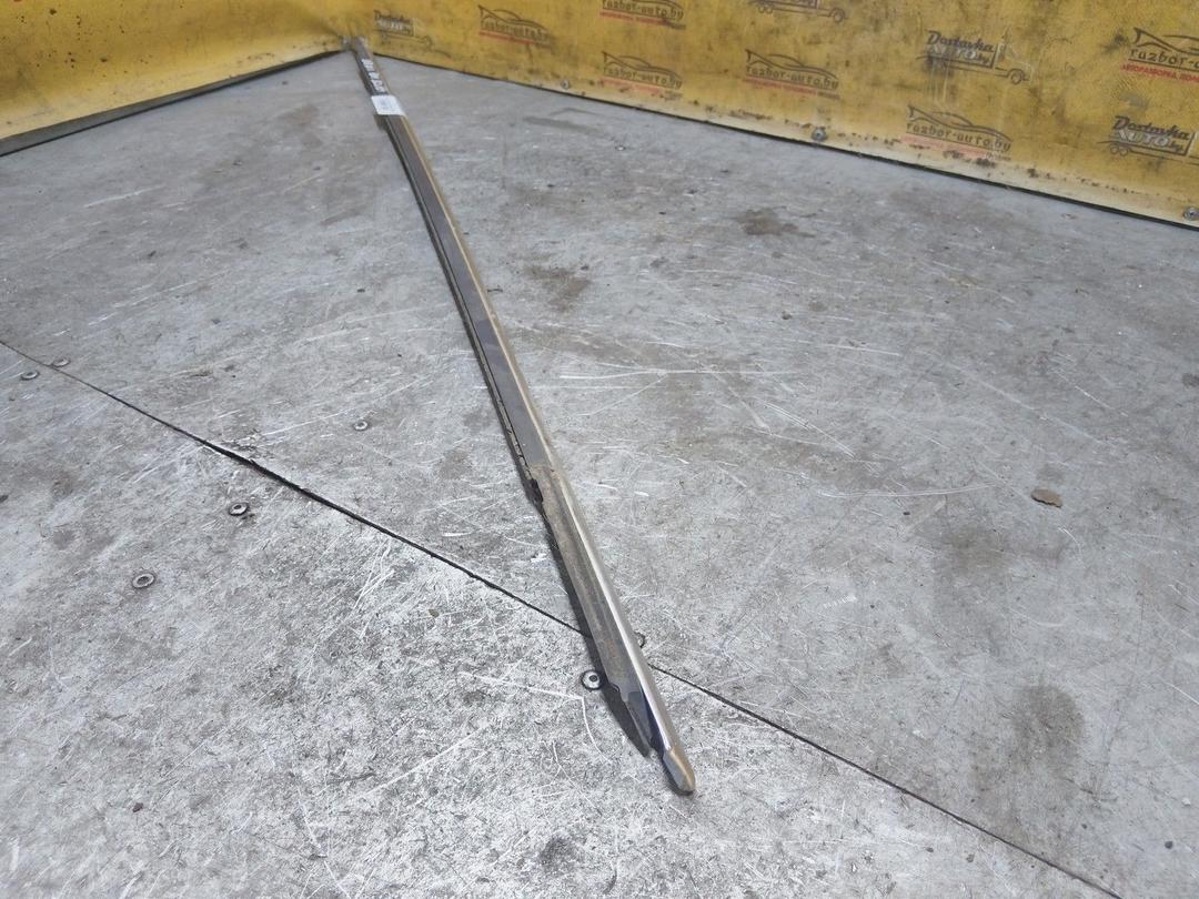 Молдинг стекла двери передней левой наружный 6D2Q46 Volkswagen Passat купить с доставкой