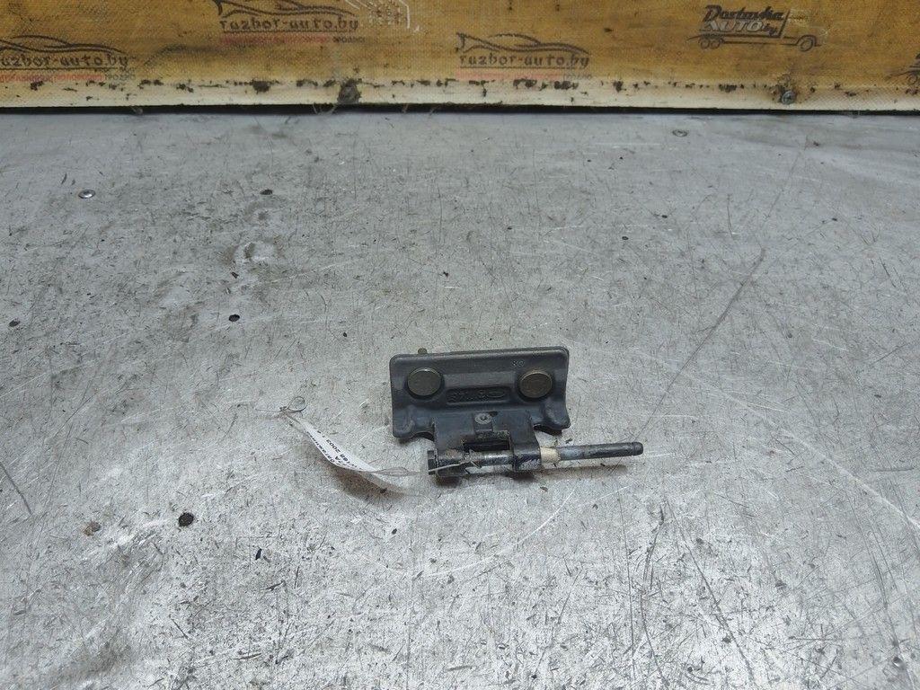 Петля крышки багажника 291F7A Mercedes A W168 - Фото 1