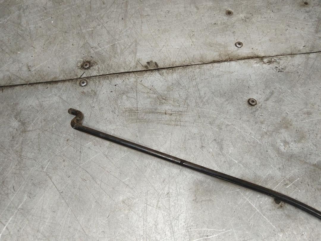 Держатель капота DCKLX5 Hyundai Trajet - Фото 3