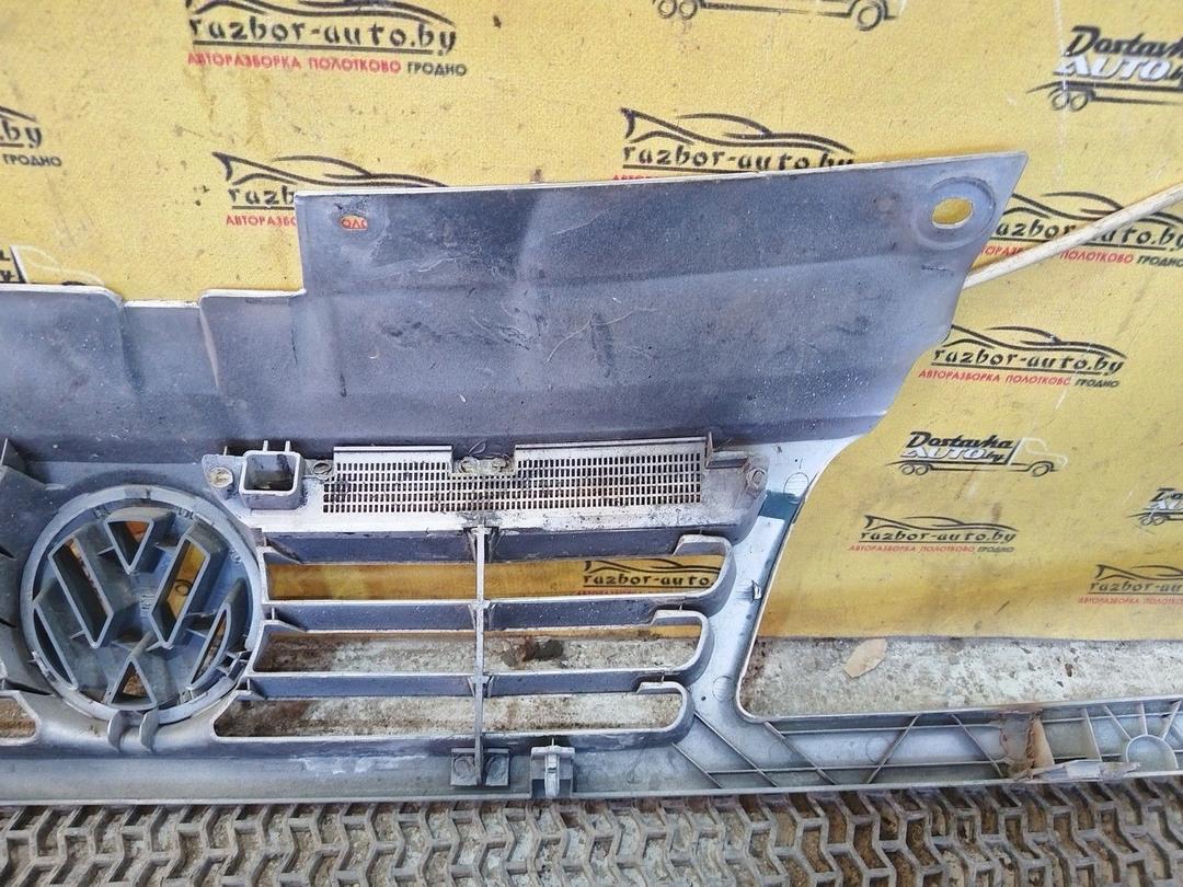 Решетка радиатора 2SBD67 Volkswagen Sharan купить с доставкой