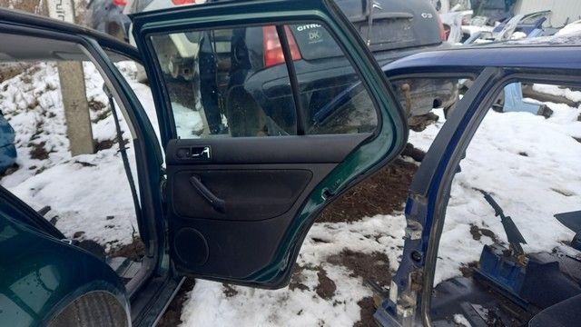 Обшивка двери задней правой (дверная карта) 0L337U Volkswagen Golf купить