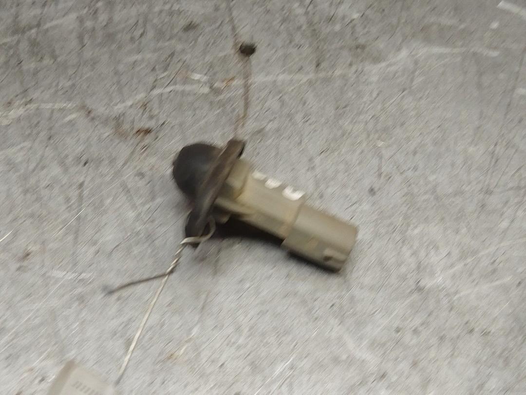 Выключатель концевой (концевик) YX8OX4 Opel Astra