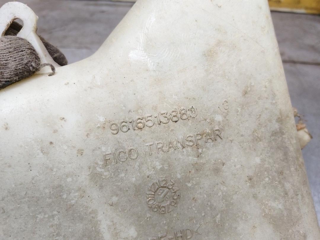 Бачок омывателя MB2V05 Peugeot 306 купить на авторазборке