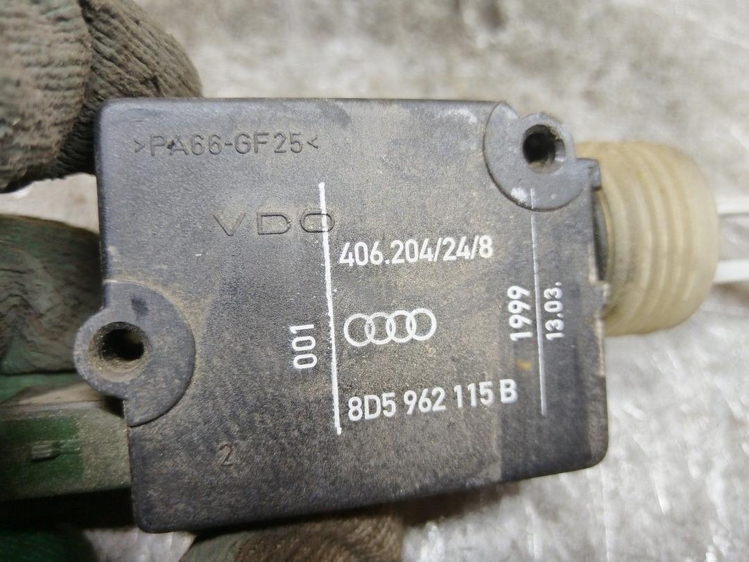 Активатор замка багажника Y6EUQO Audi A4 купить