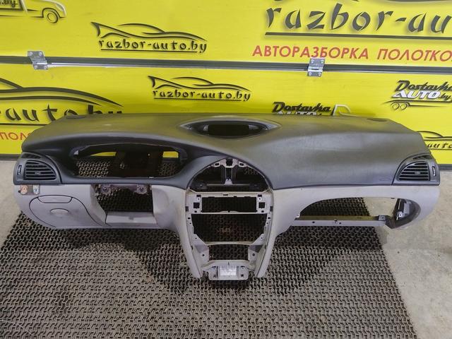 Панель передняя салона (торпедо) R4W0BG Citroen C5