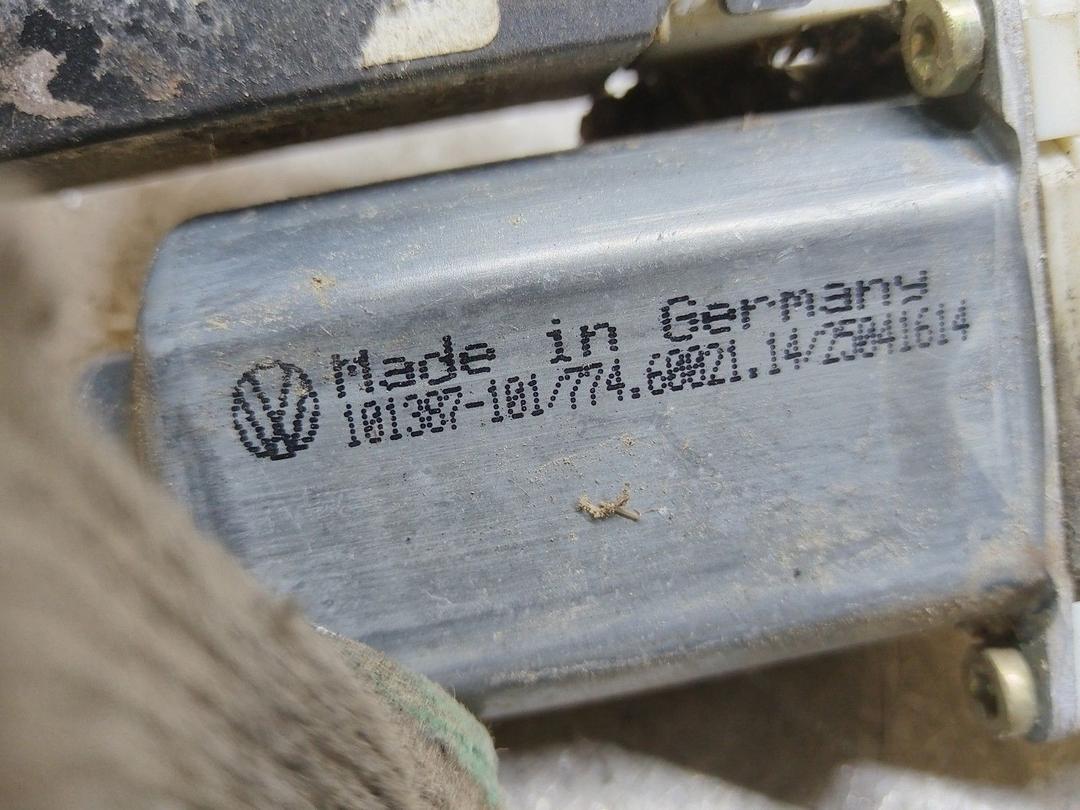 Стеклоподъемник электрический передний правый B078H3 Citroen C5 купить с доставкой. Огромный выбор запчастей и марок авто. У нас есть практически все.