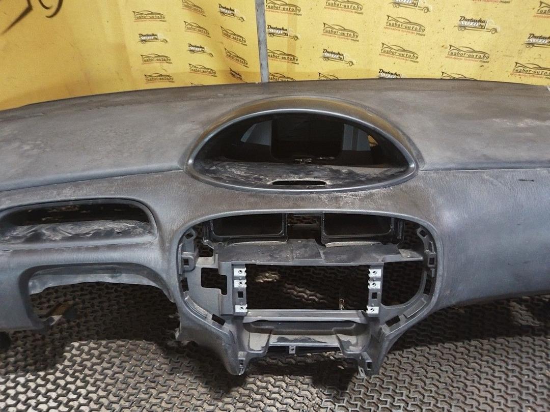 Панель передняя салона (торпедо) 818HE8 Hyundai Matrix купить в магазине запчастей бу