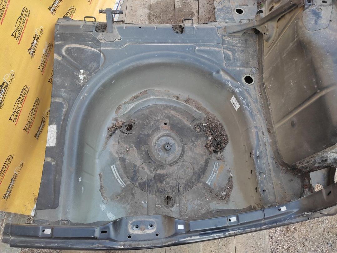 Ниша запасного колеса FBL4Y8 Volkswagen Golf купить