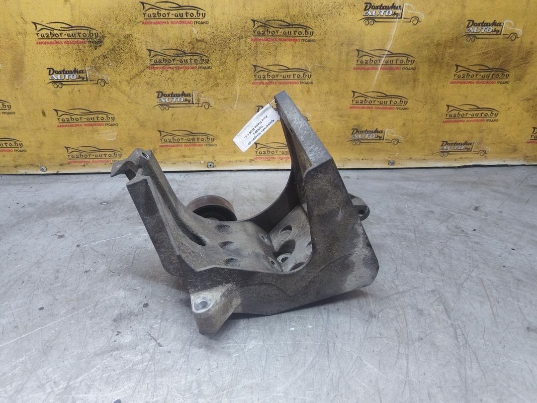 Кронштейн генератора 7WN96U Ford Fiesta купить