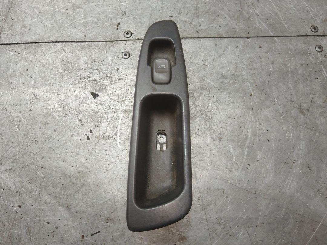 Кнопка стеклоподъемника заднего левого RUNYMT Volvo V40