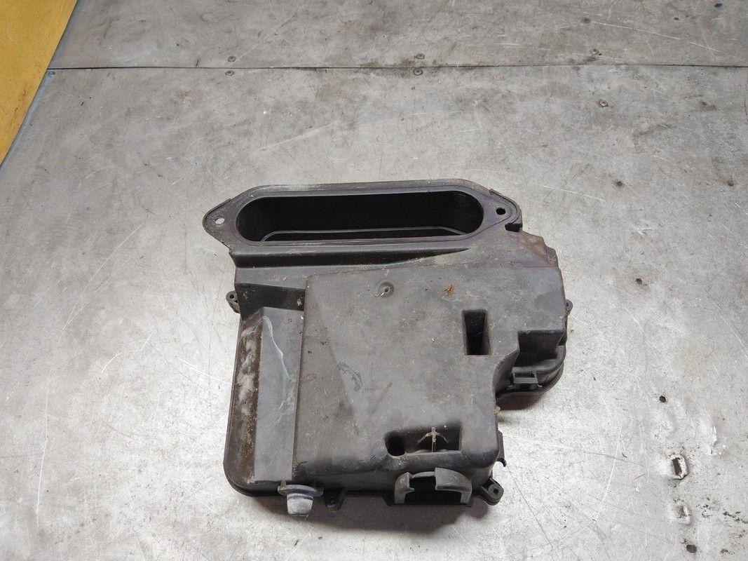 Короб предохранителей RUCA7C Audi A6 купить с доставкой