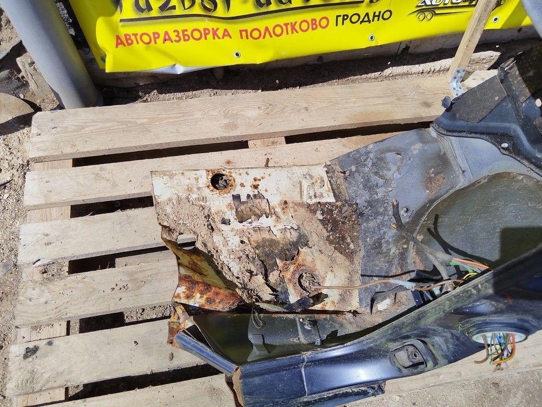 Стойка кузовная передняя правая 3I8619 Volkswagen Vento undefined