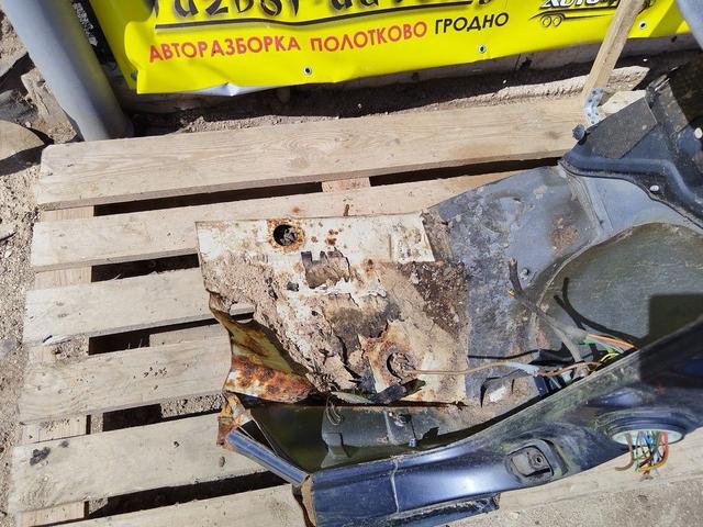 Стойка кузовная передняя правая 3I8619 Volkswagen Vento undefined