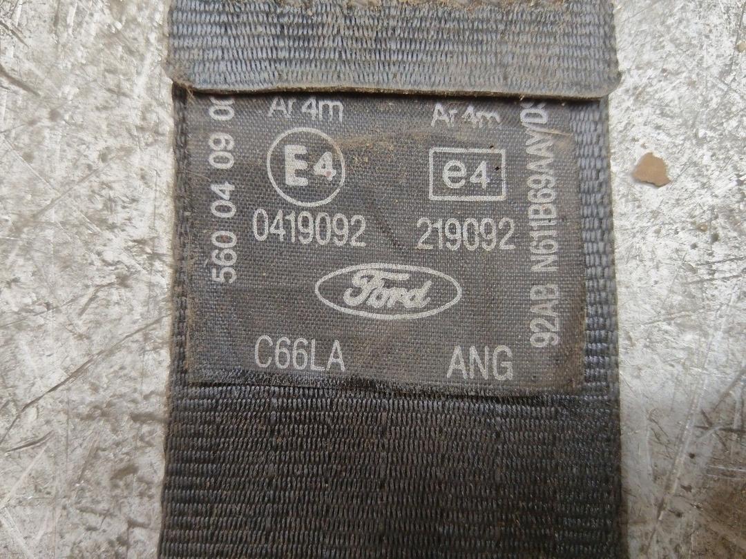 Ремень безопасности задний левый 1UQ6GV Ford Escort купить в магазине запчастей бу