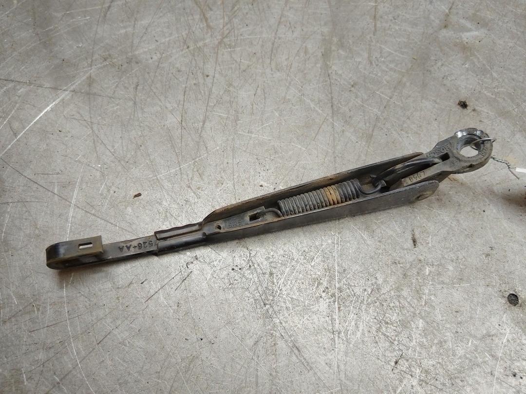 Щеткодержатель задний KBA2XV Ford Focus купить