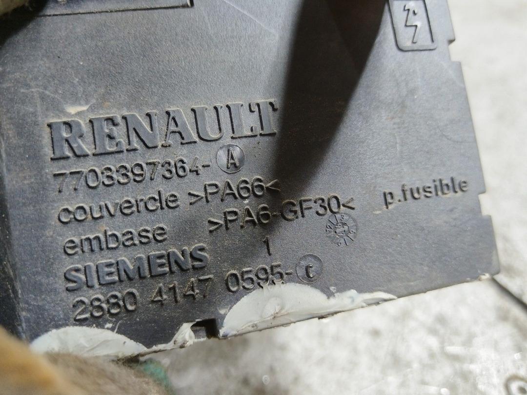 Клемма аккумулятора плюс M6KX77 Renault Scenic купить в магазине запчастей бу