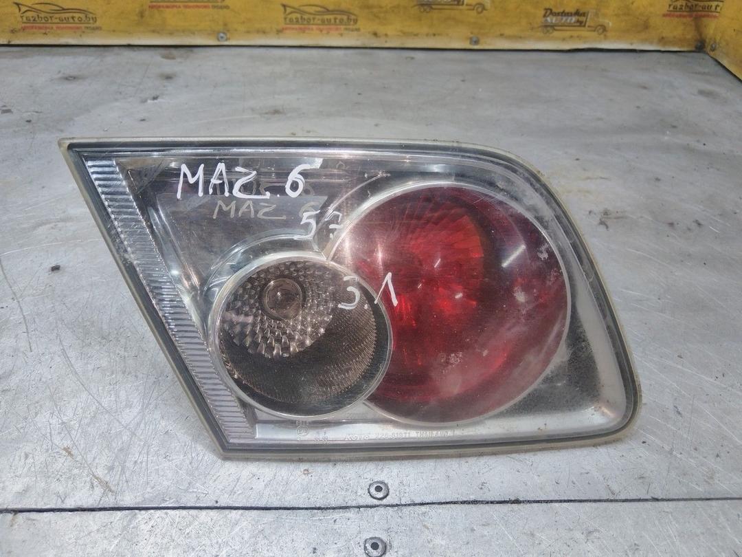 Фонарь крышки багажника правый 1V0K8S Mazda 6