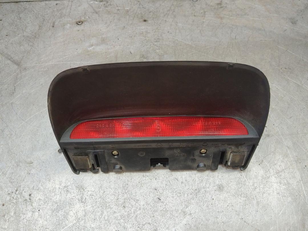 Стоп-сигнал Z9RH17 Renault Safrane - Фото 1