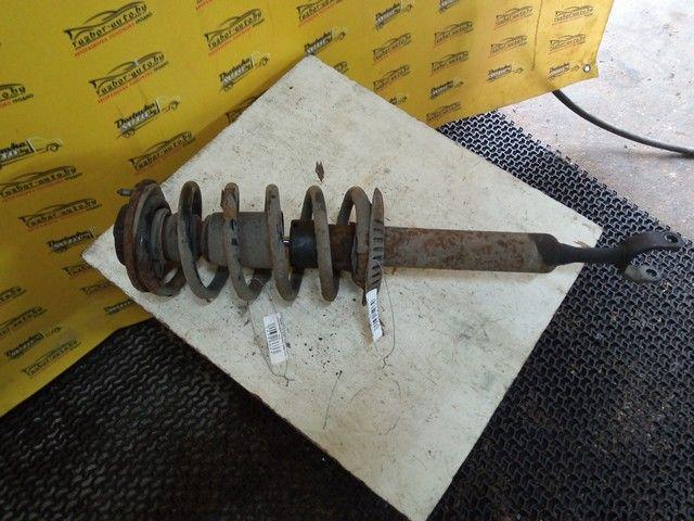 Амортизатор передний правый QD0U34 Volkswagen Passat