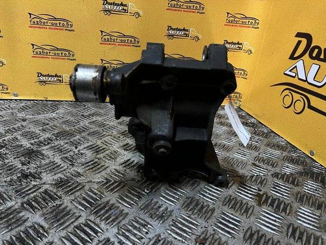 Кронштейн генератора V57J8Z Peugeot 306 - Фото 2
