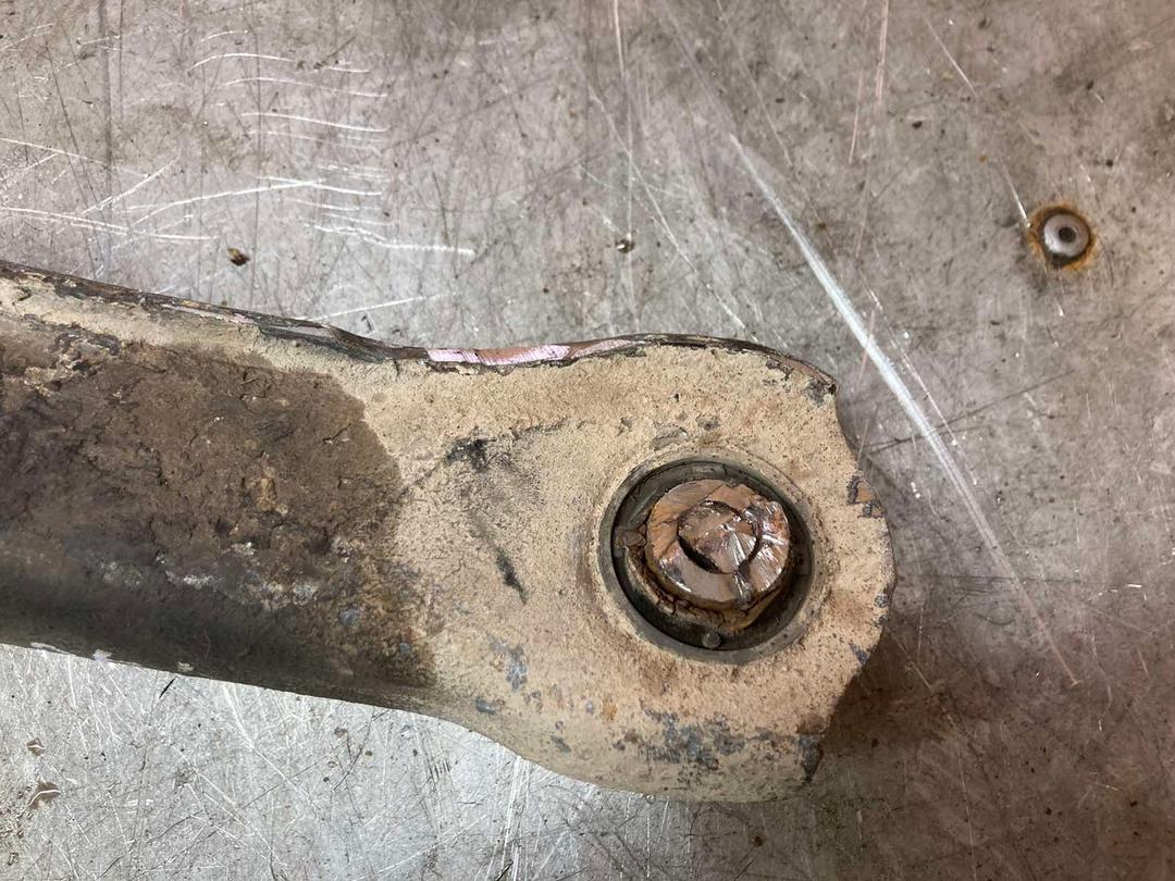 Рычаг задний P6L1NG Volvo V40 - Фото 5