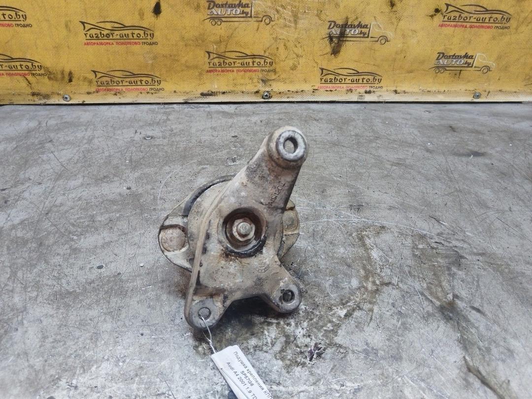 Подушка крепления КПП SP57G6 Audi A4