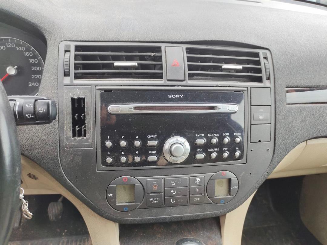 Рамка под магнитолу 8NQP62 Ford C-Max