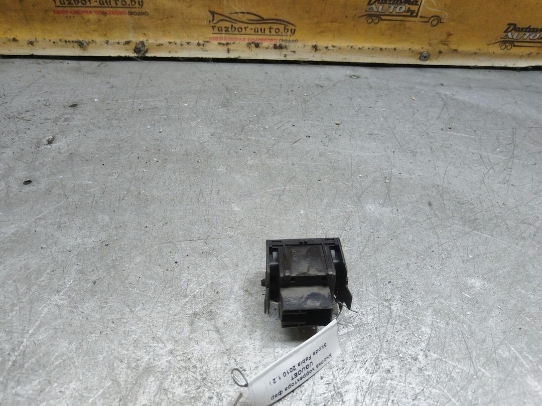 Кнопка корректора фар UGUOET Skoda Fabia купить с доставкой