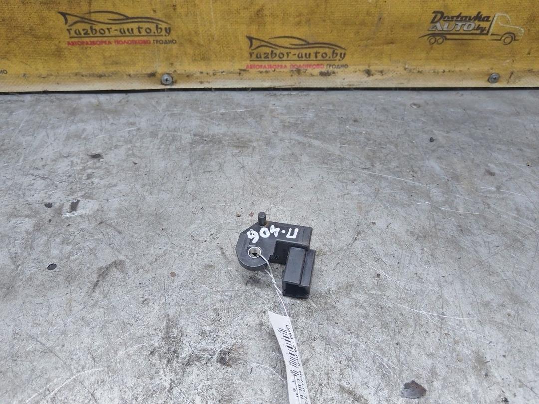 Датчик удара UUVAPX Peugeot 406 купить на авторазборке