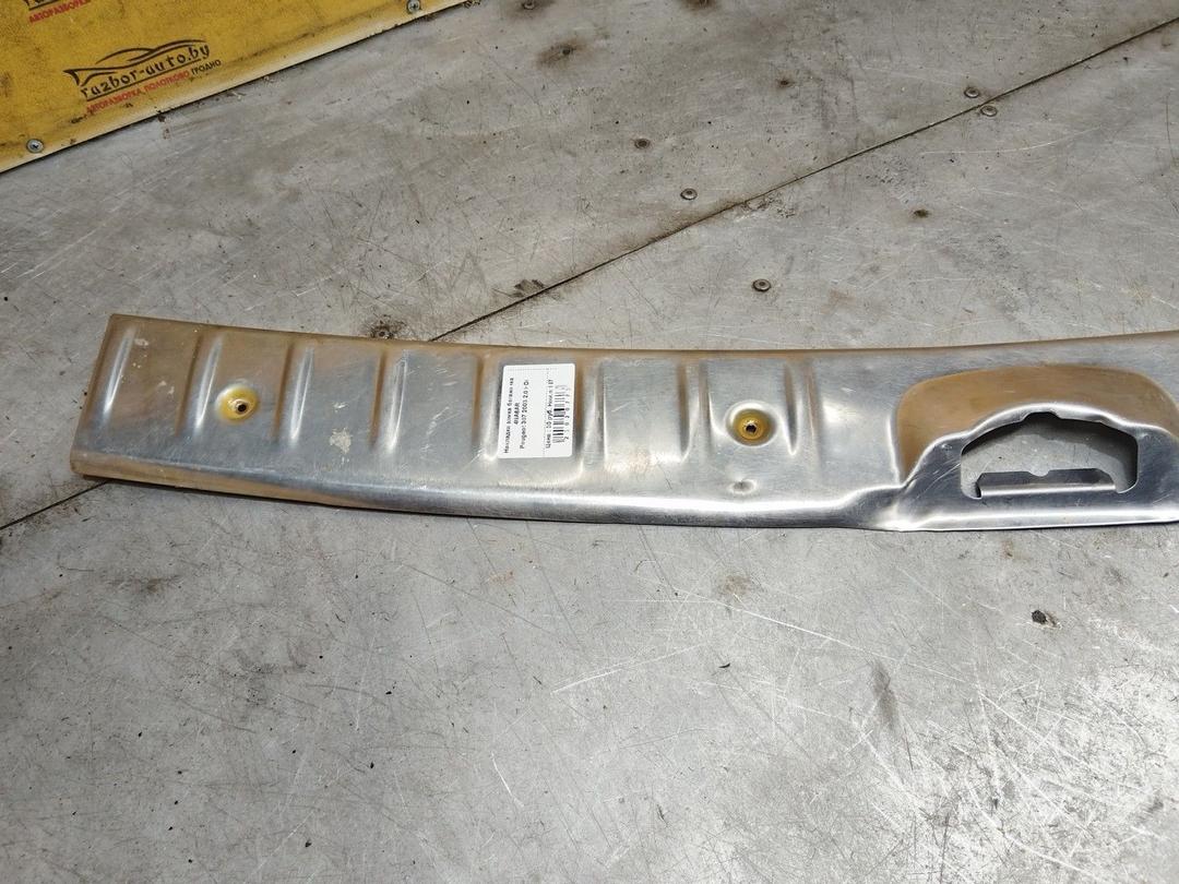 Накладка замка багажника 4NA6AR Peugeot 307 купить