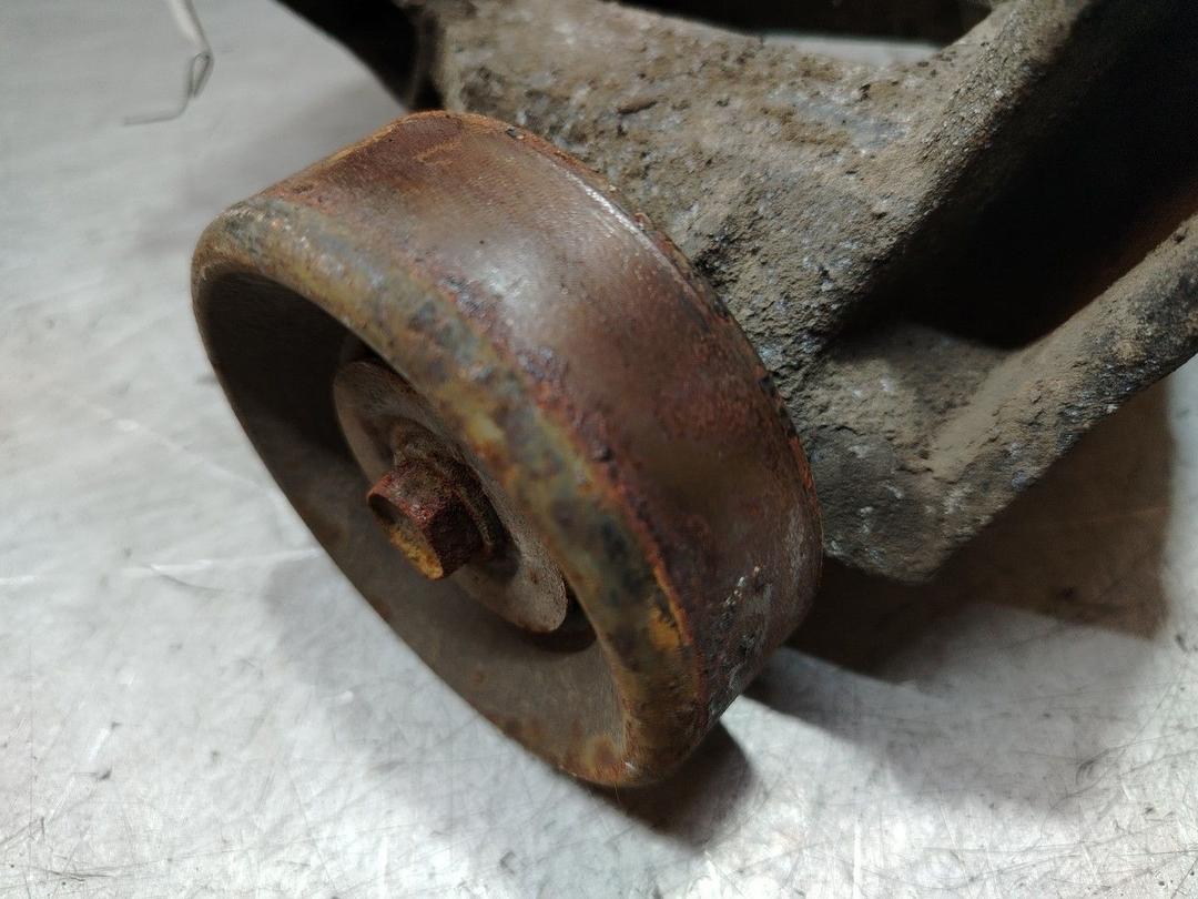 Кронштейн генератора MUJC93 Chrysler Voyager - Фото 3