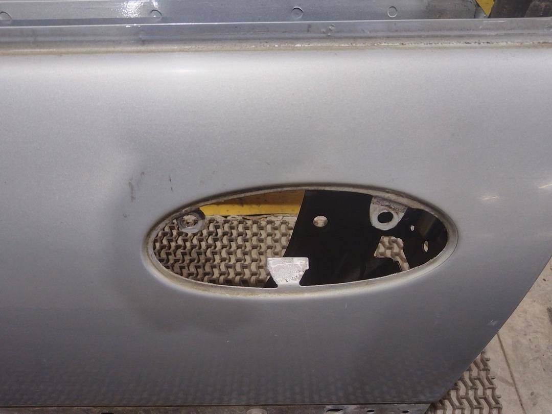 Дверь передняя левая A0P1SP Renault Laguna купить в магазине запчастей бу