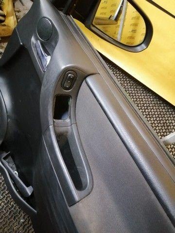 Обшивка двери передней правой (дверная карта) AKM04A Opel Zafira купить с доставкой