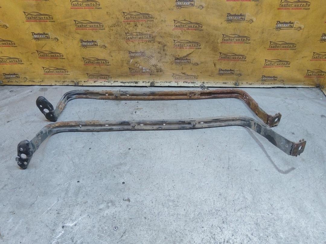 Крепление топливного бака 82V4ZP Ford Focus - Фото 2