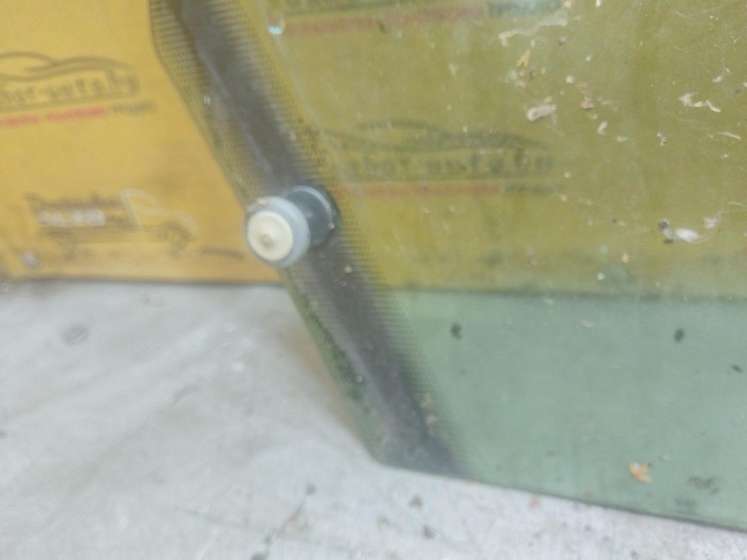 Стекло двери задней левой 50991F Audi 80 купить в магазине запчастей бу