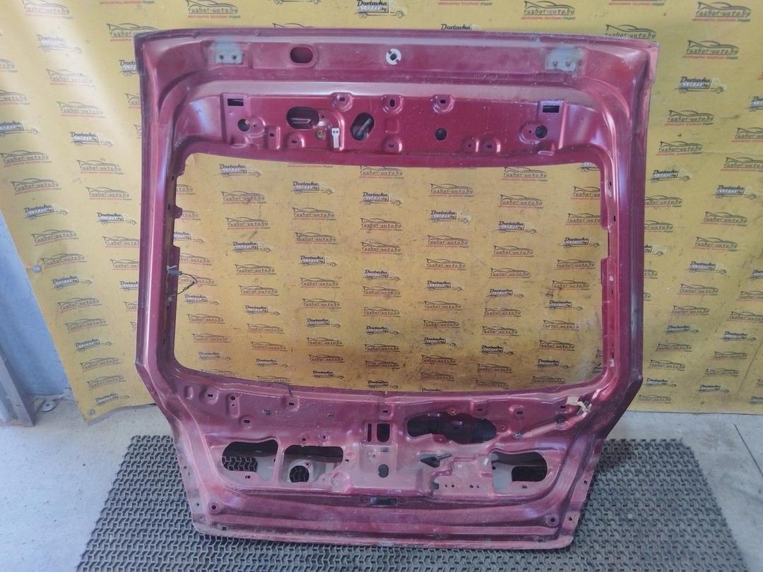 Крышка багажника (дверь 3-5) Z35Y37 Mazda 323F undefined