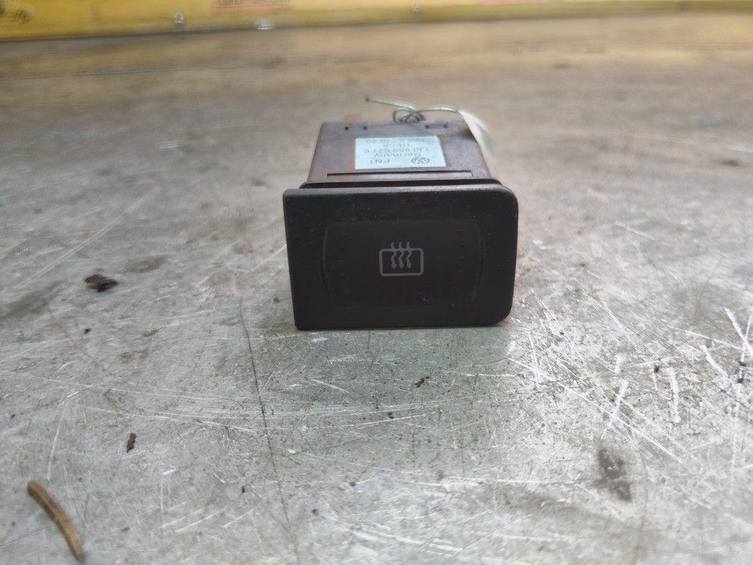 Кнопка подогрева заднего стекла KBT31X Volkswagen Golf