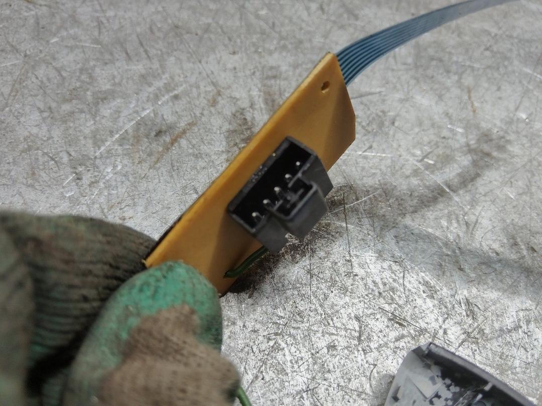 Кнопки руля P2UC01 Citroen Xsara Picasso купить в магазине запчастей бу