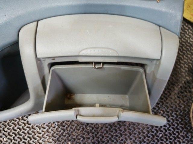 Бардачок SV1YB0 Toyota Yaris Verso купить в магазине запчастей бу