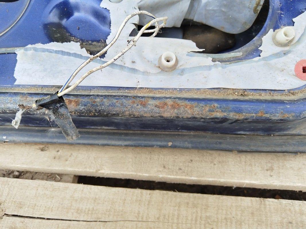 Дверь передняя левая UFZ759 Fiat Palio undefined