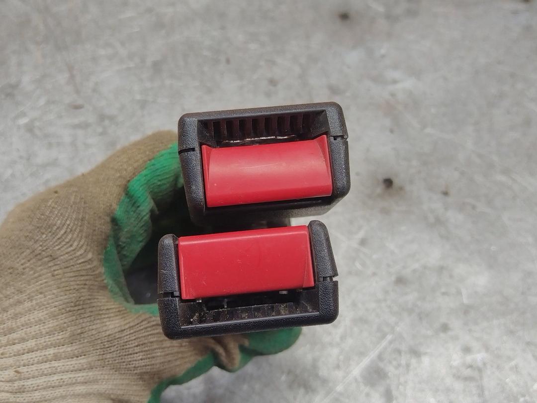 Замок ремня безопасности 5I3ZRO Opel Zafira - Фото 4