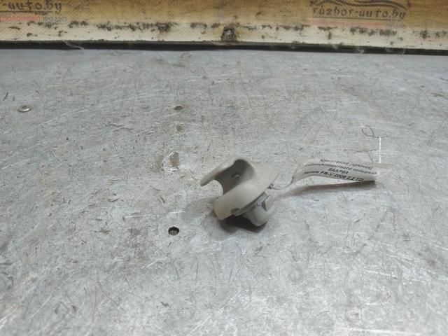 Крепление (крючок) солнцезащитного козырька 5AAP6A Honda FR-V - Фото 1