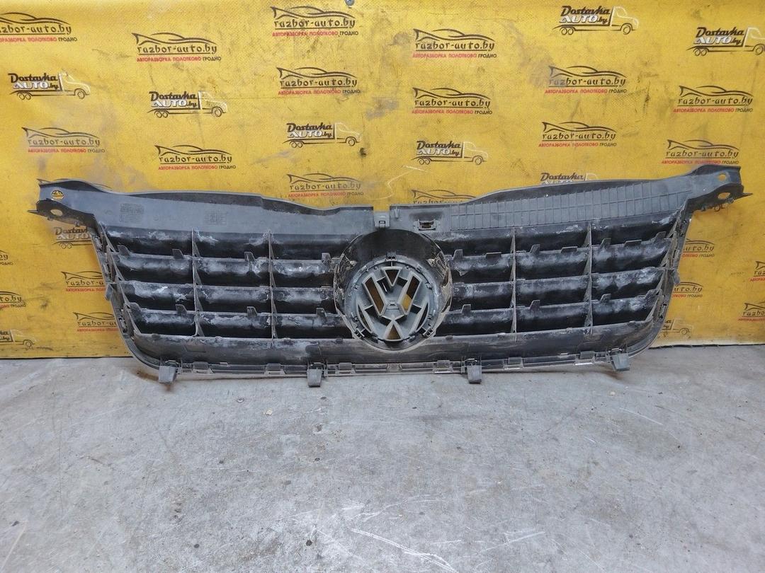 Решетка радиатора KC1296 Volkswagen Passat купить в магазине запчастей бу