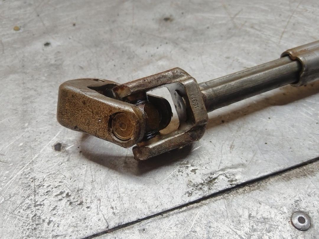 Рулевой карданчик PWSCWK Volkswagen Golf - Фото 2