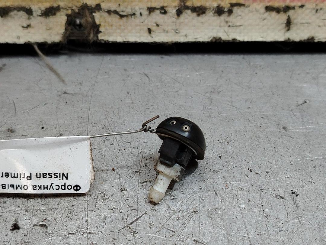 Форсунка омывателя I07YGY Nissan Primera - Фото 1